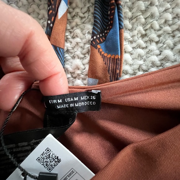 Two piece swimsuit - Picture 3 of 4